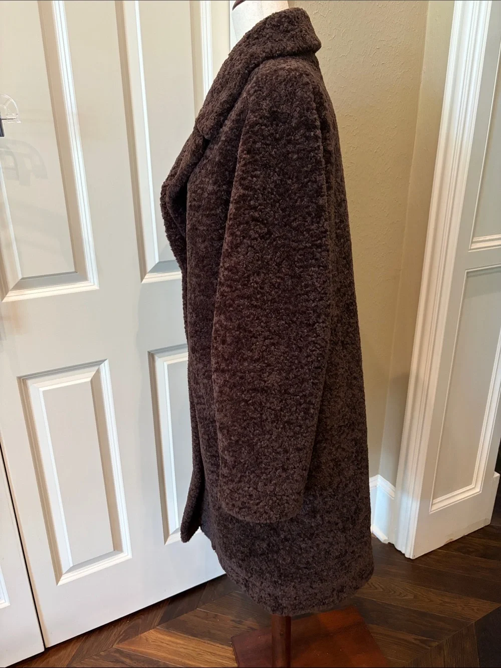 Elie Tahari Boucle Teddy Coat Rich Dark Chocolate M